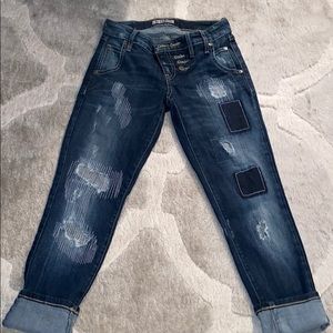 Guess dark denim Capris